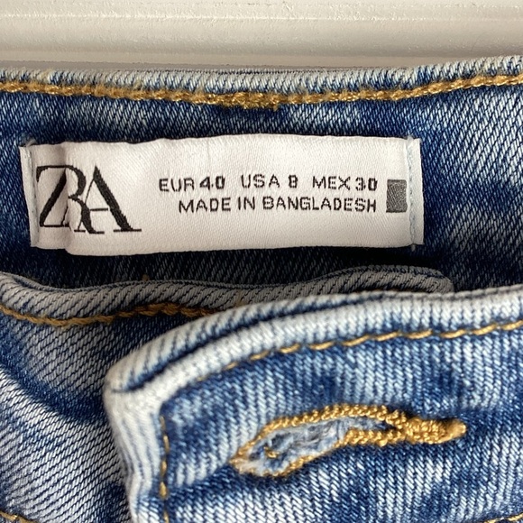 Zara NWT high Rise Flare ankle Stretchy blue Jeans Size 8 - Picture 3 of 8